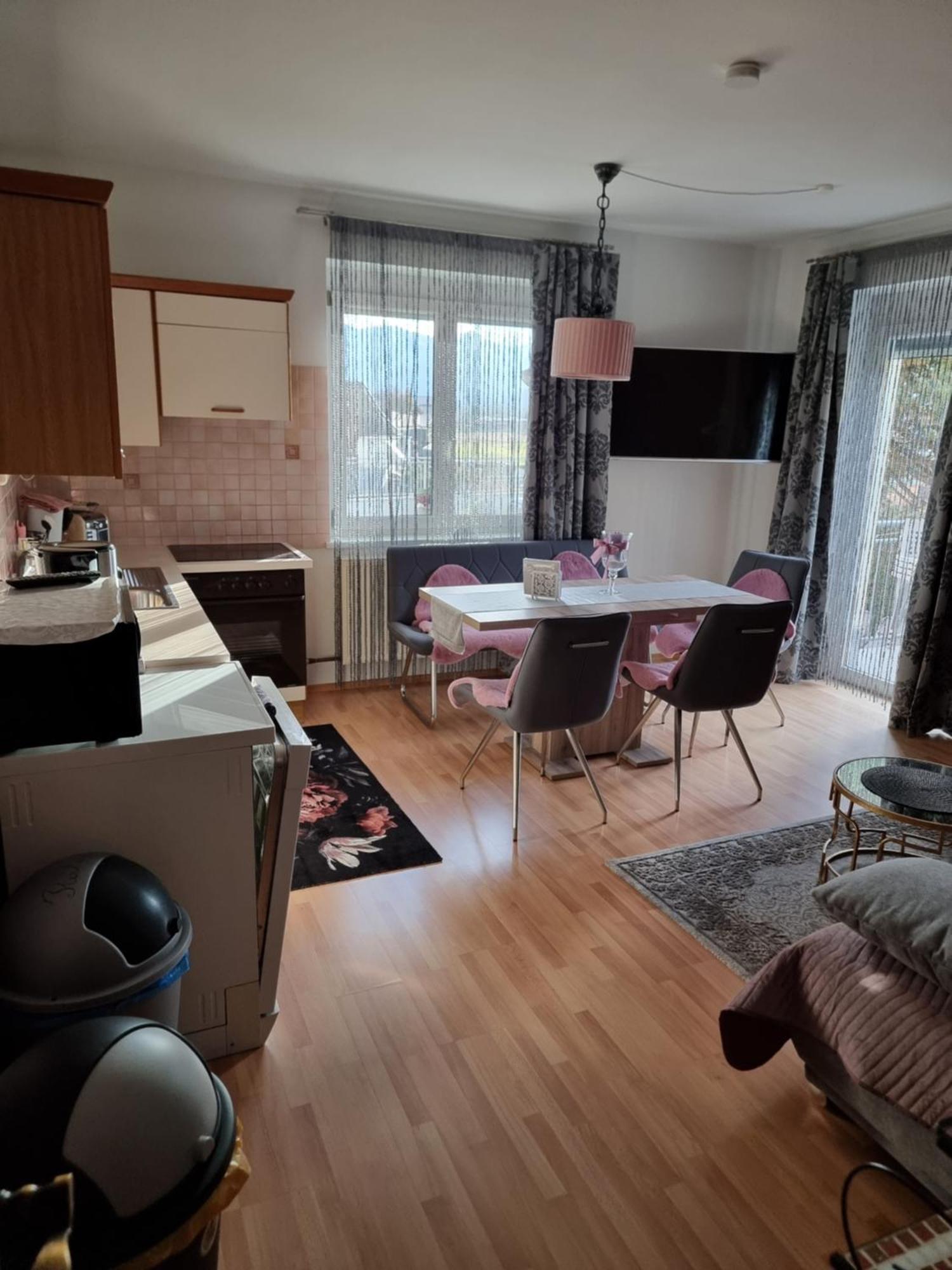 Ferienhaus Burgblick Treffen Exterior foto